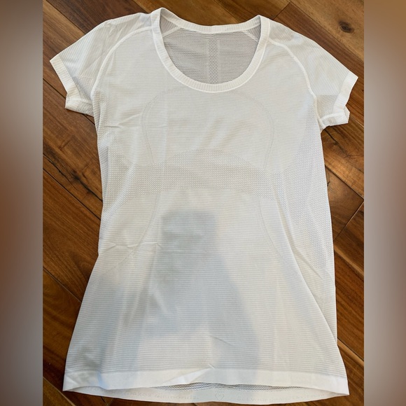 Lululemon Swiftly Tech Short Sleeve Shirt Size 12 - Picture 5 of 7
